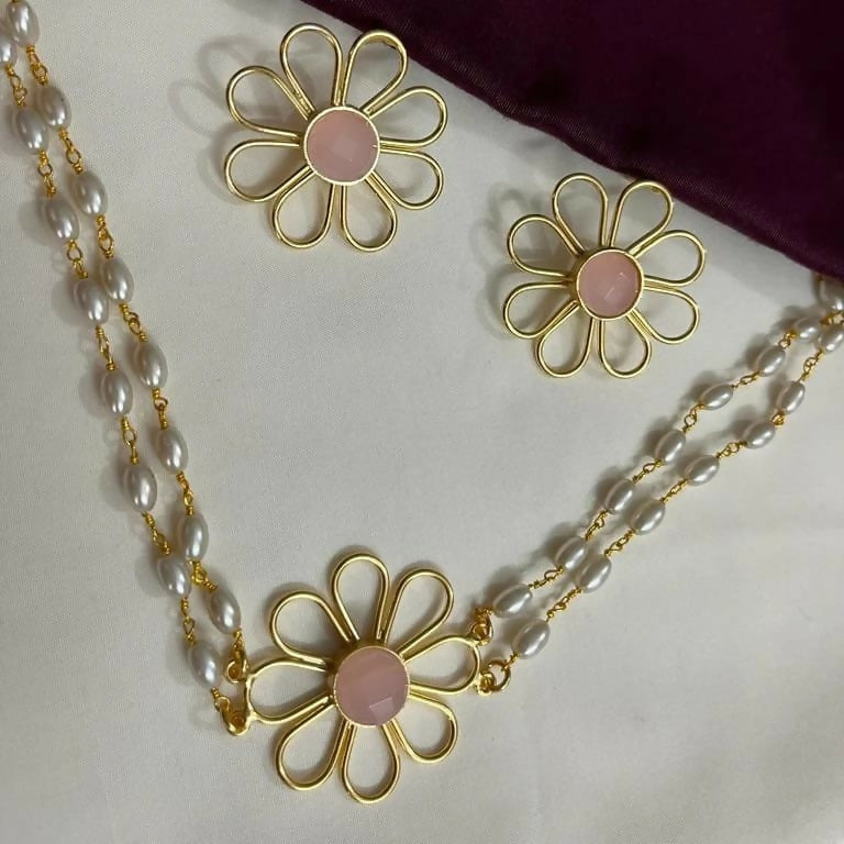 Floral Pattern Beaded Necklace Set