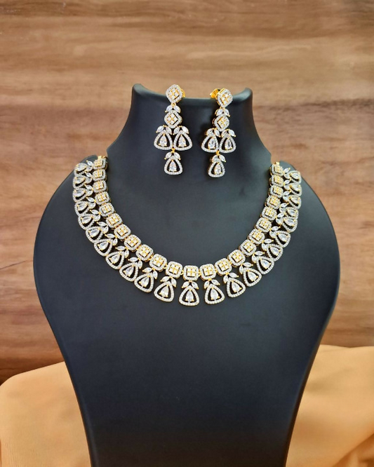 Luminous American Diamond Necklace Set
