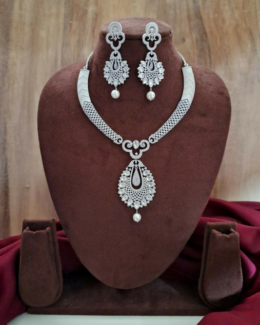 Enchanting White Diamond Necklace Set