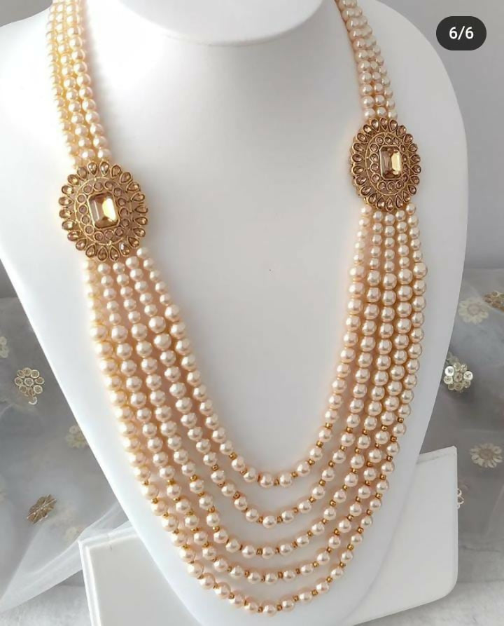 Triple Layered Elegant Pearl Necklace Set