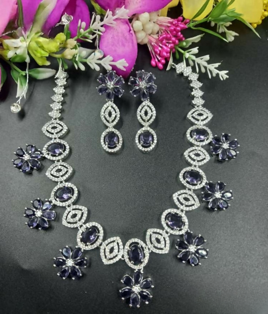 Elegant Silver Finish Necklace Set