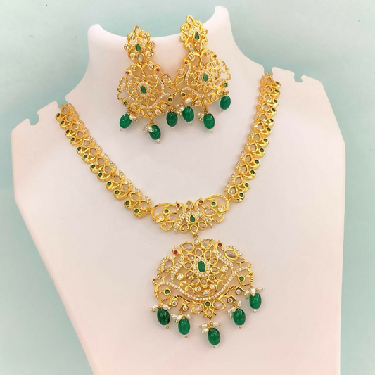 Elegant Green Matte Finish Necklace Set