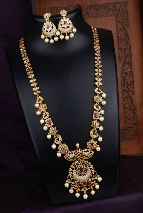 Glamorous Stone Studded Gold Finish Necklace Set