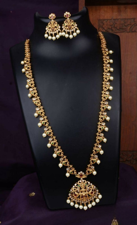White pearls gold plated necklace set