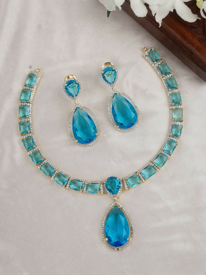 Glamorous Diamond Finish Necklace Set
