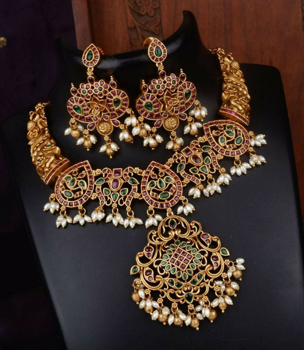 Matte bridal necklace set