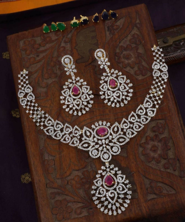 White American diamond necklace set