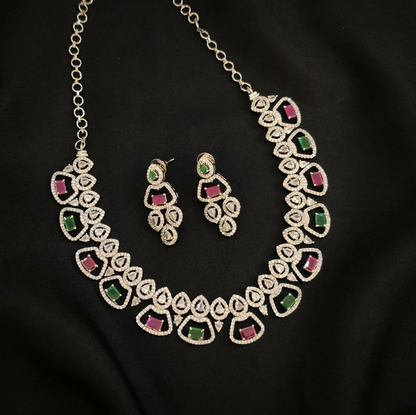 Diamond Studded Shiny Necklace Set