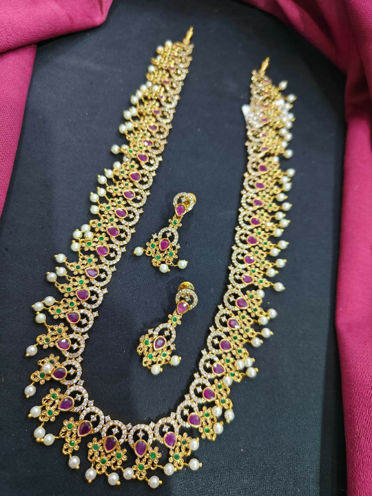 South Indian Golden Elegance Jewellery Set