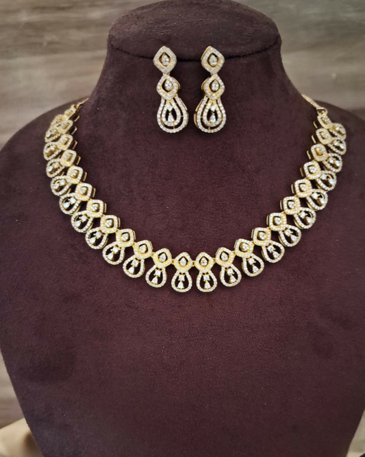 Antique Gold Tone Diamond Necklace Set