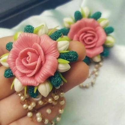 Floral clay earring