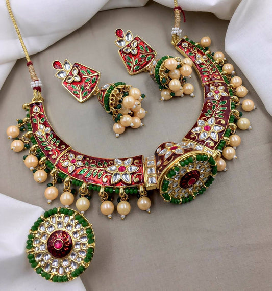 Kundan Hasli Necklace Set