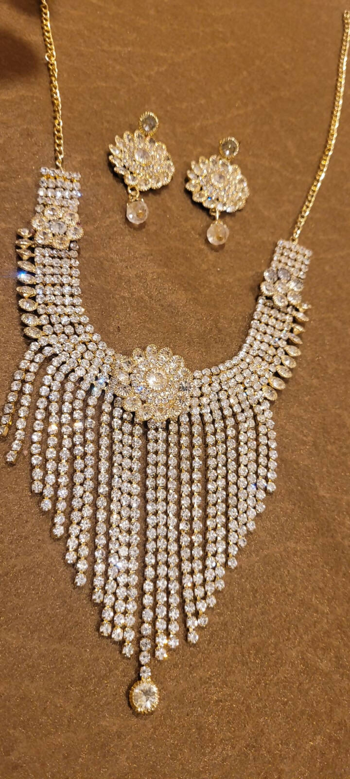 Multi layered necklace set
