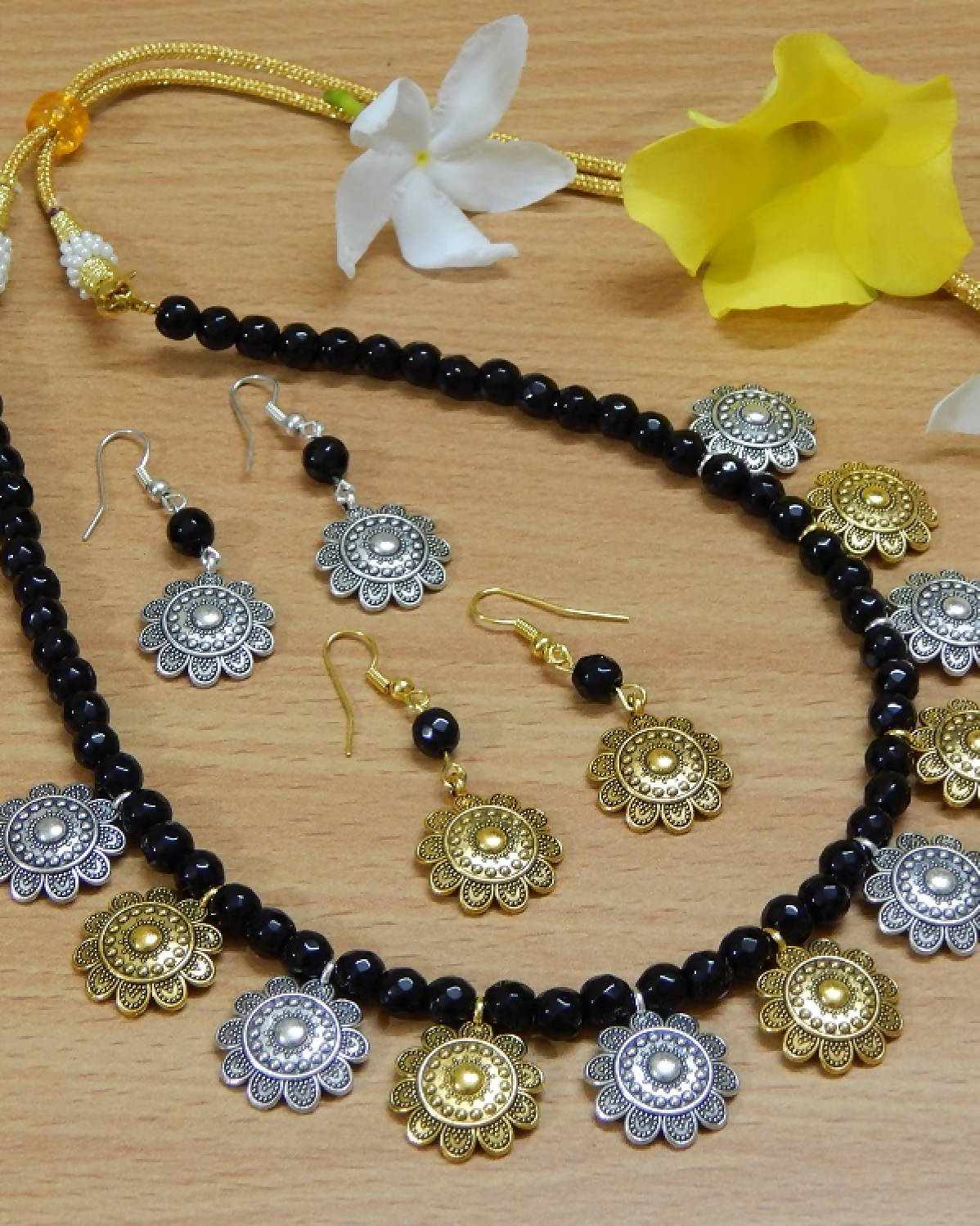 Oxidized Dual Colour Flower Charms Black Agate Beads Necklace Set with Double Pair Earrings