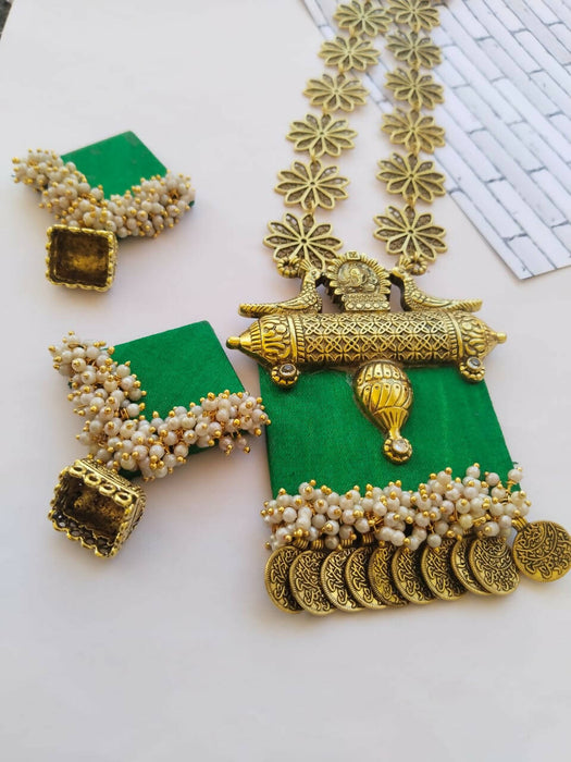 Green kundan necklace set