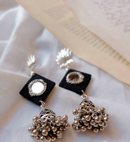 black silver earrings