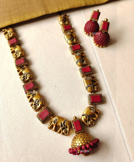 Gemstone Elephant Necklace Set