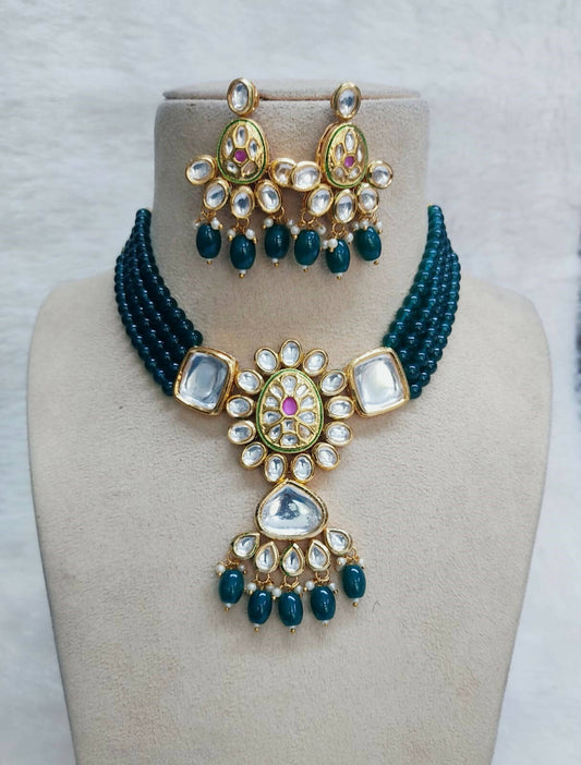 Crystal necklace set