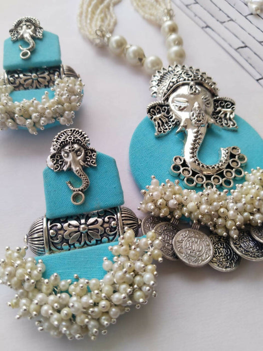 ganpati necklace and earrings