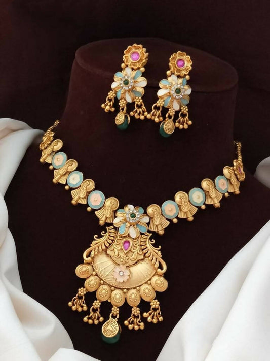 Gold plated jewellery set