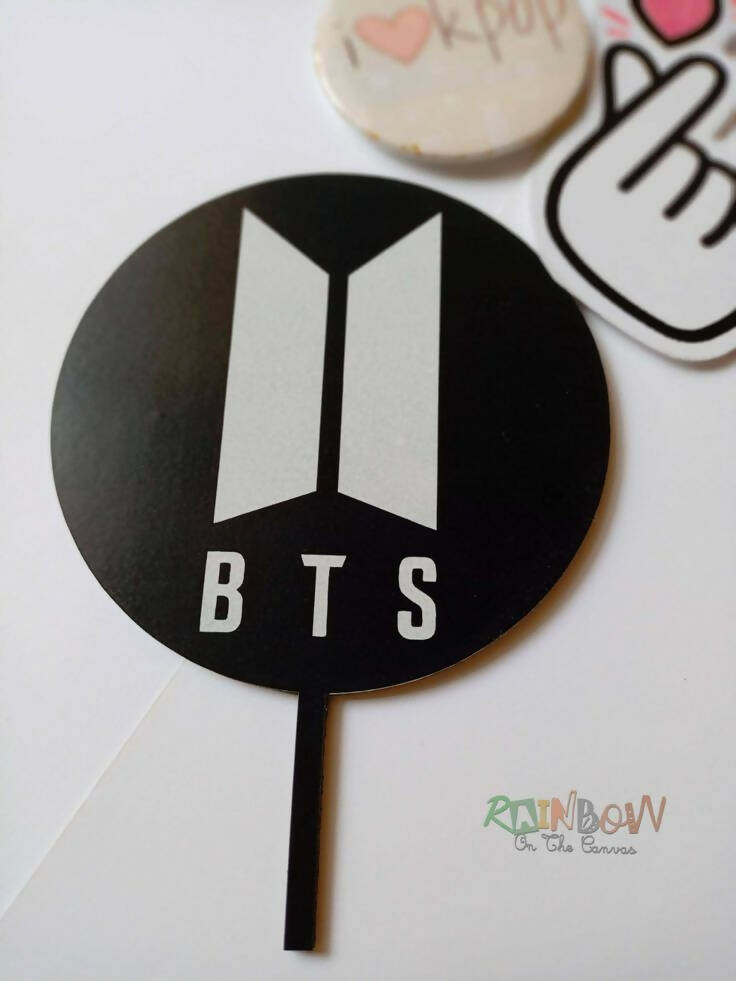 BTS Army Logo Cupcake Picks Cake Toppers (12 pcs) Black and White Jacket  Symbols K-Pop Bangtan Boys South Korean Boy Band Jin Suga J-Hope RM Jimin V  Jungkook : Amazon.ae: Grocery