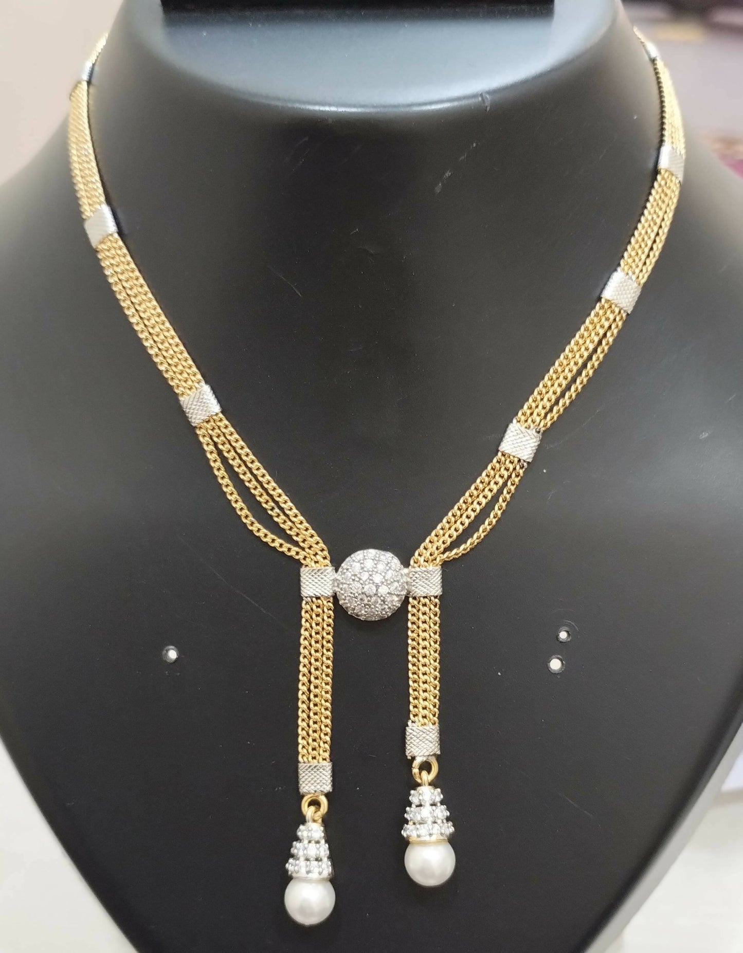 Golden Chain White Stone Necklace Set