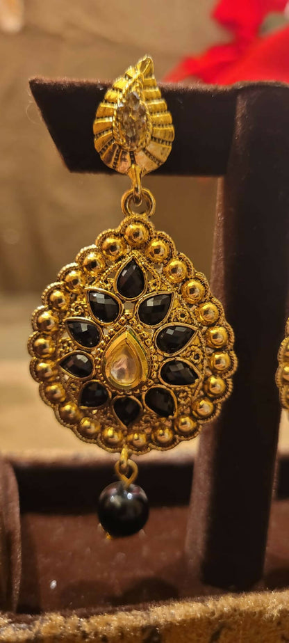 Gold plated black earrings