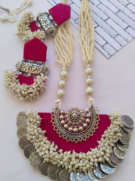 Pink beaded necklace set