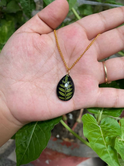 leaf drop pendant