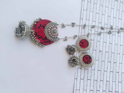 Red and Silver Printed Adjustable Necklace Earrings Set