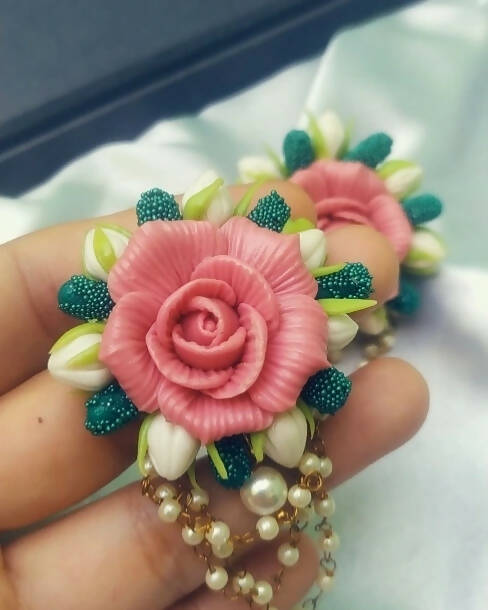 Floral clay earring
