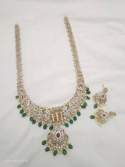 Ethnic necklace set