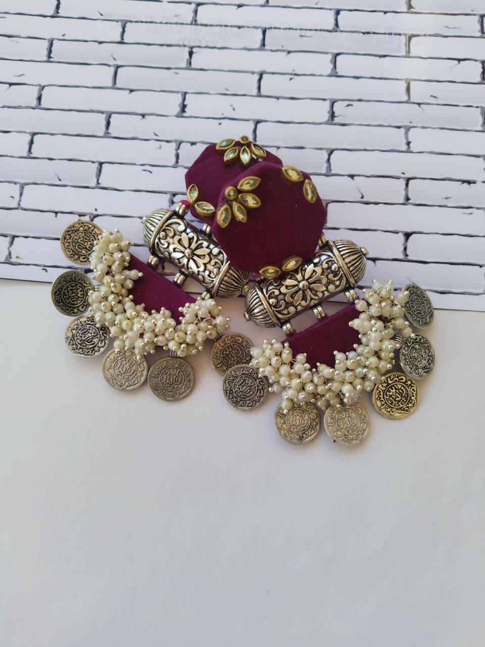 Maroon hot sale earrings online