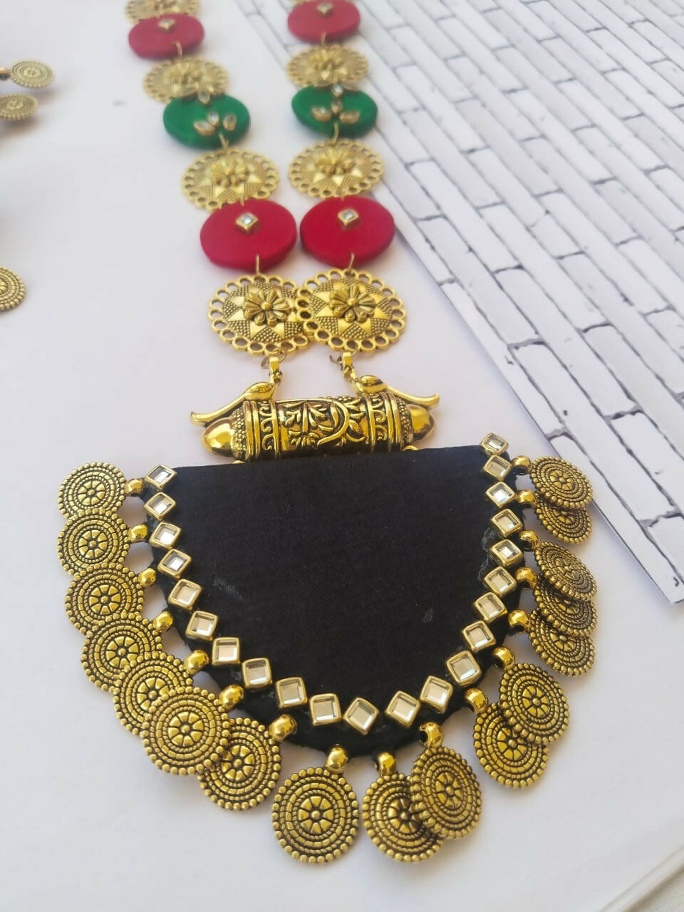 Red Green Golden Metal Necklace Earrings Long Set
