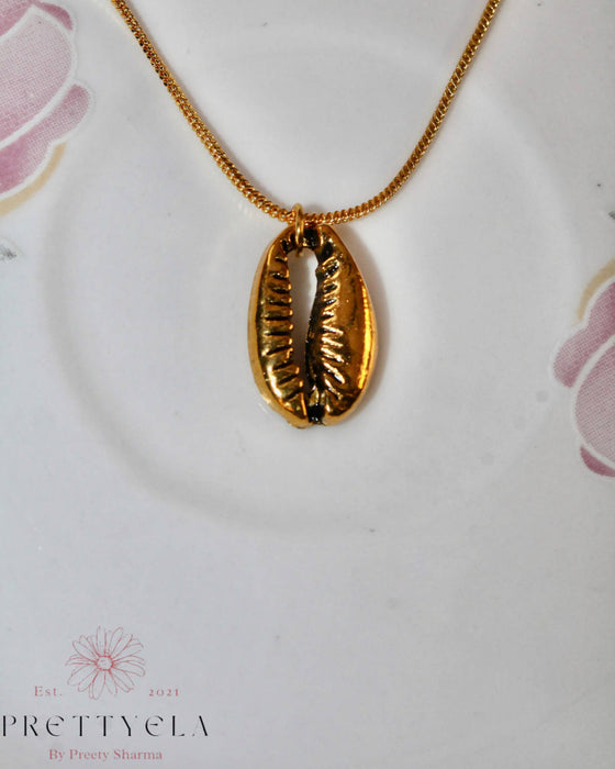 Golden Shell Necklace