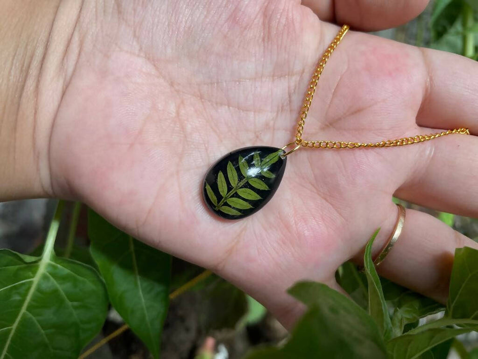 leaf drop pendant