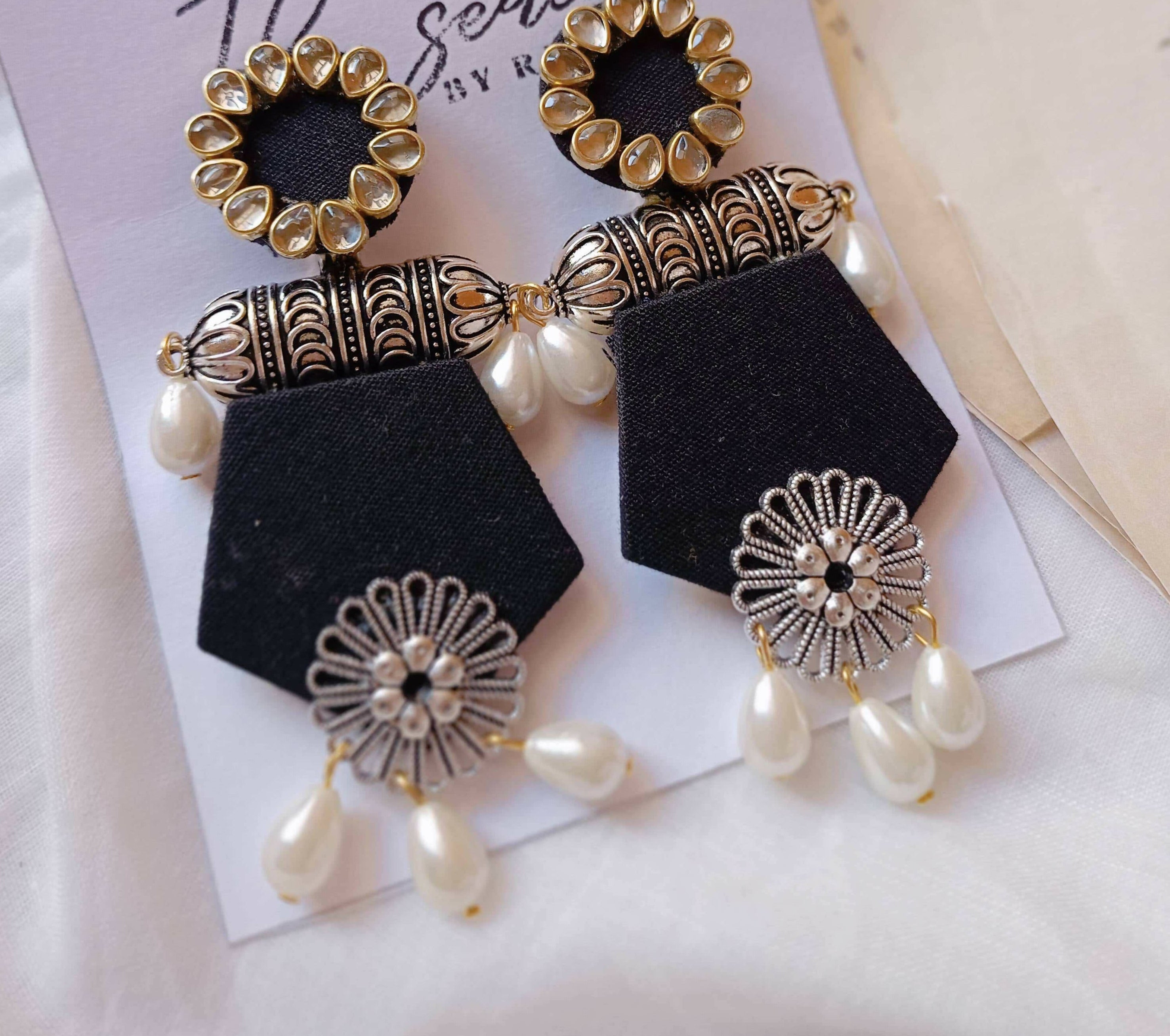 Shop Oxidised Black Metal Floral Jhumka Earrings Online at Best Price |  Cbazaar